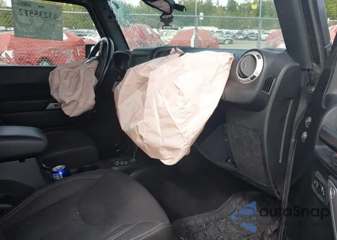 2018 Jeep Wrangler Jk Unlimited Sahara 4X4 z USA, uszkodzony, nr VIN 1C4BJWEG0JL835899